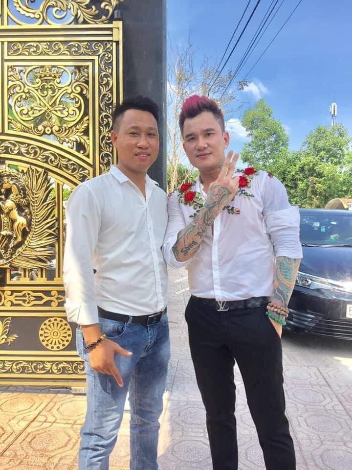 Gi&aacute; thu&ecirc; ca si đ&aacute;m cưới